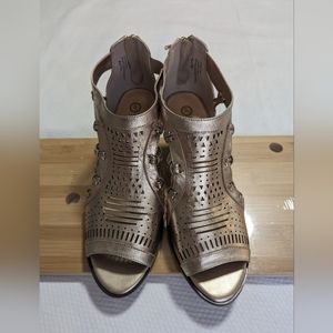 Bella Vita Womens Kortez Leather Peep Toe Casual Strappy Sandals Size 9.5..